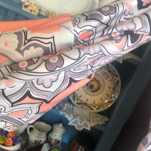 Top - Picture 1 of 2